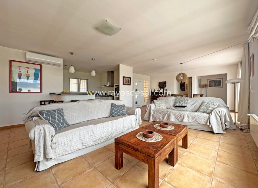 Resale - Villa - Moraira - Benimeit