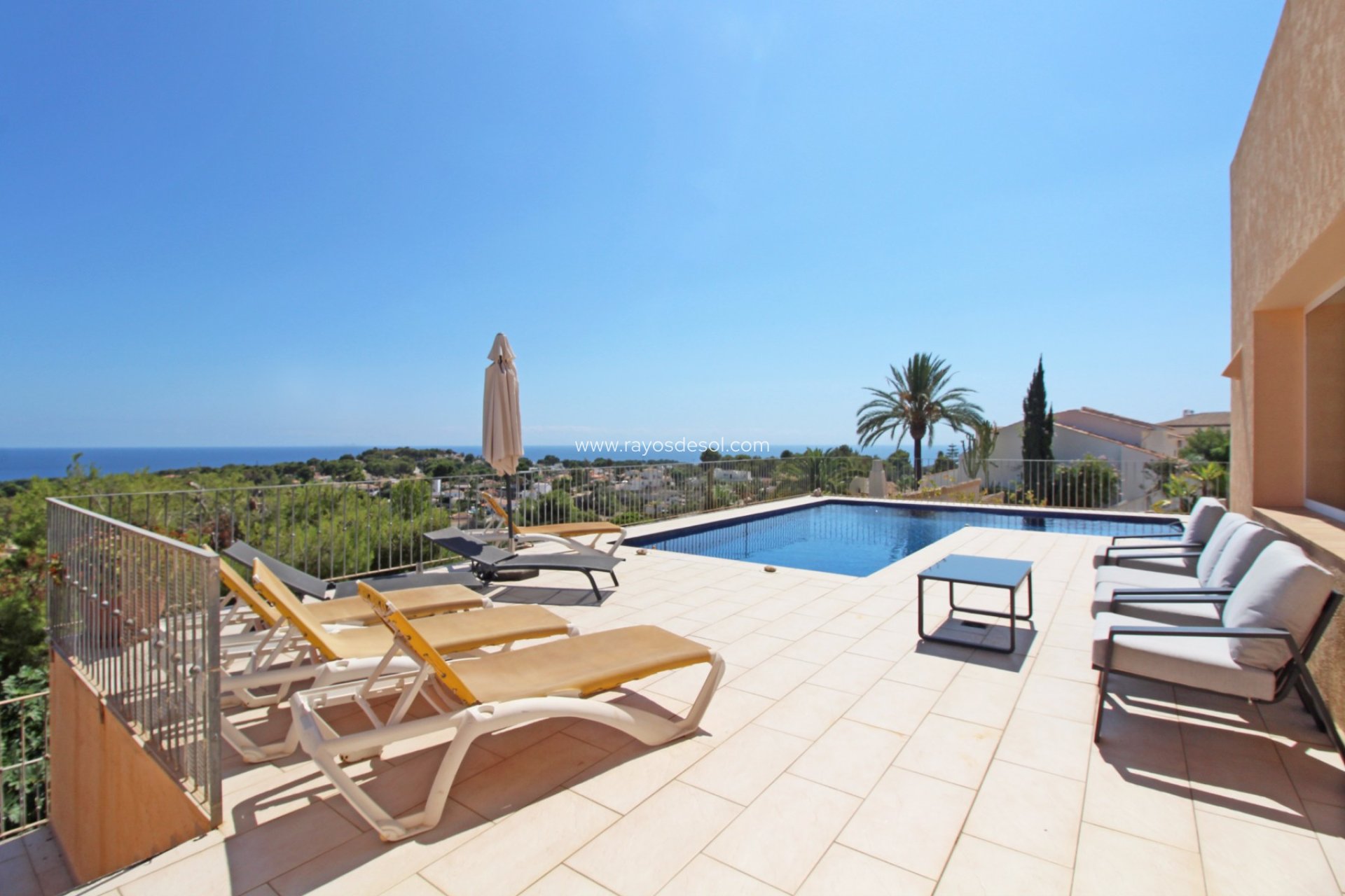 Resale - Villa - Moraira - Benimeit