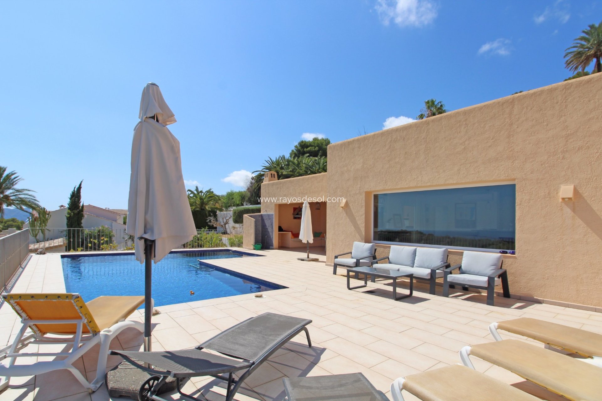 Resale - Villa - Moraira - Benimeit