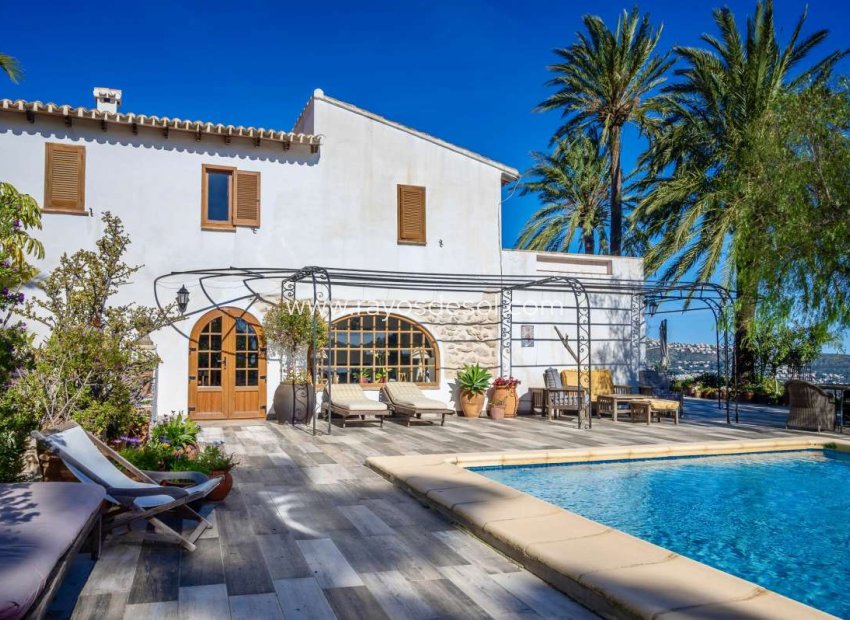 Resale - Villa - Moraira