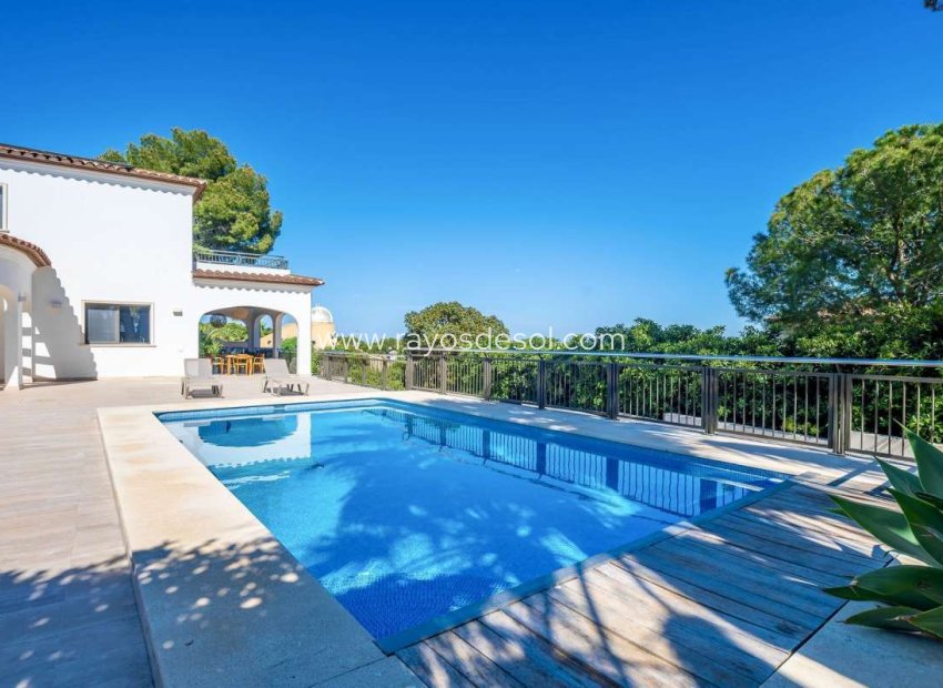 Resale - Villa - Moraira