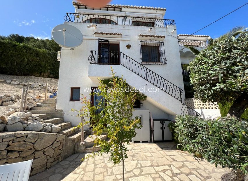 Resale - Villa - Moraira