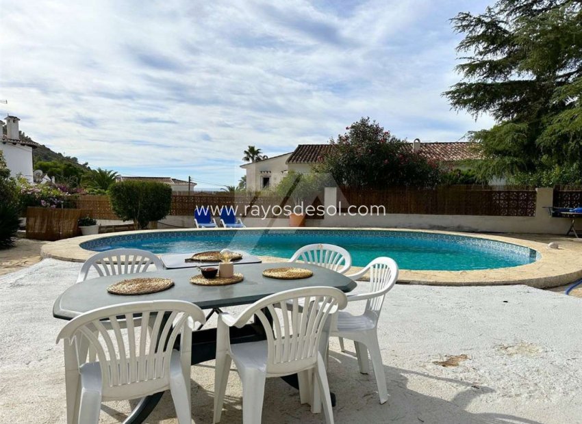 Resale - Villa - Moraira