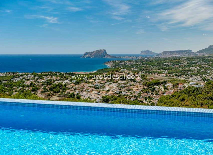 Resale - Villa - Moraira