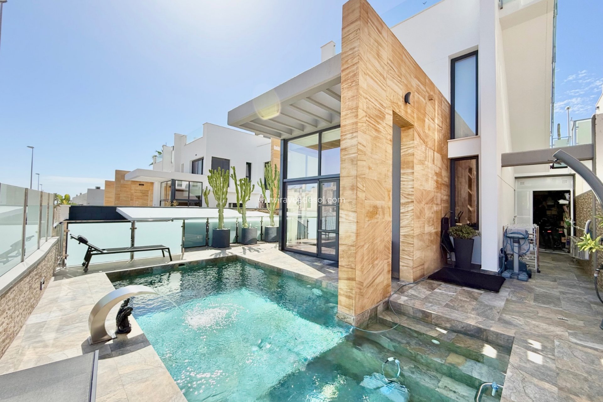 Resale - Villa - Orihuela Costa - Cabo roig - La Zenia