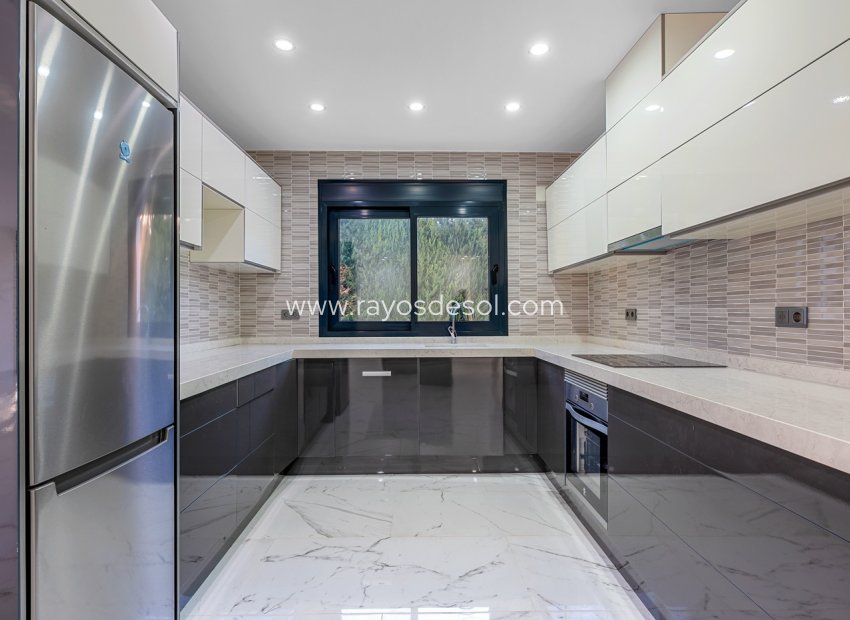 Resale - Villa - Orihuela Costa - Campoamor