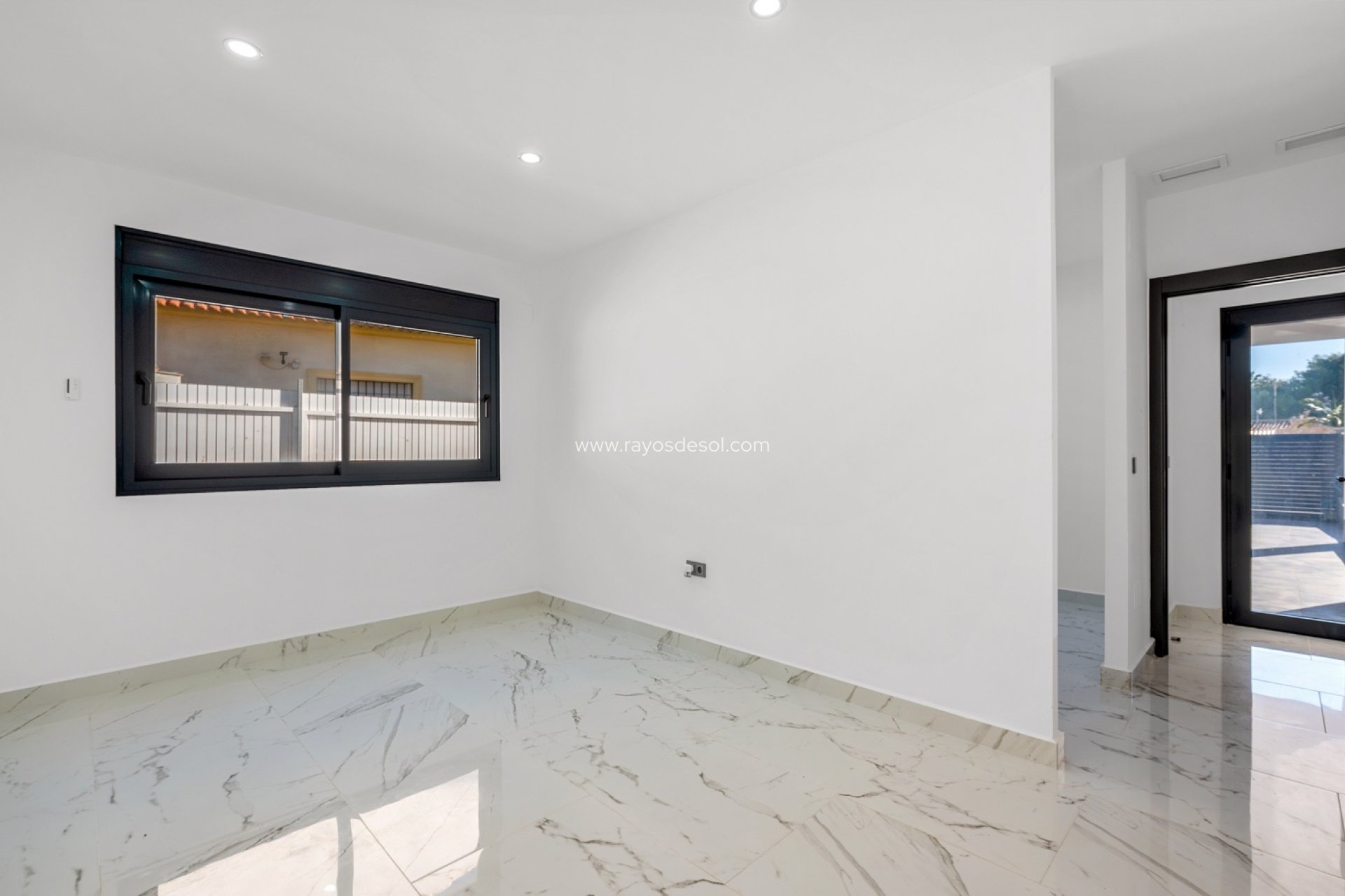 Resale - Villa - Orihuela Costa - Campoamor