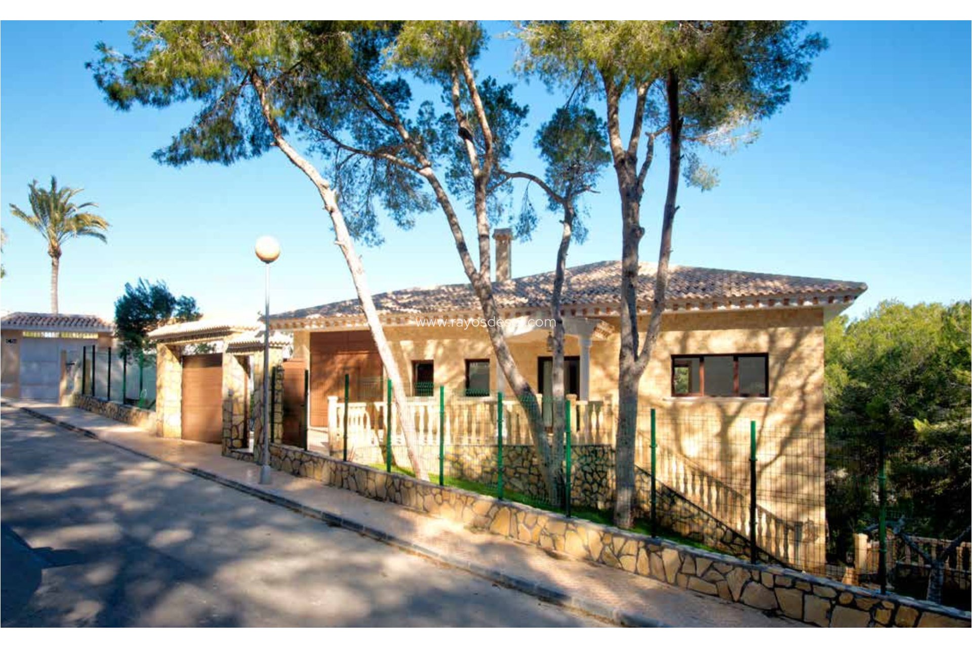 Resale - Villa - Orihuela Costa - Campoamor