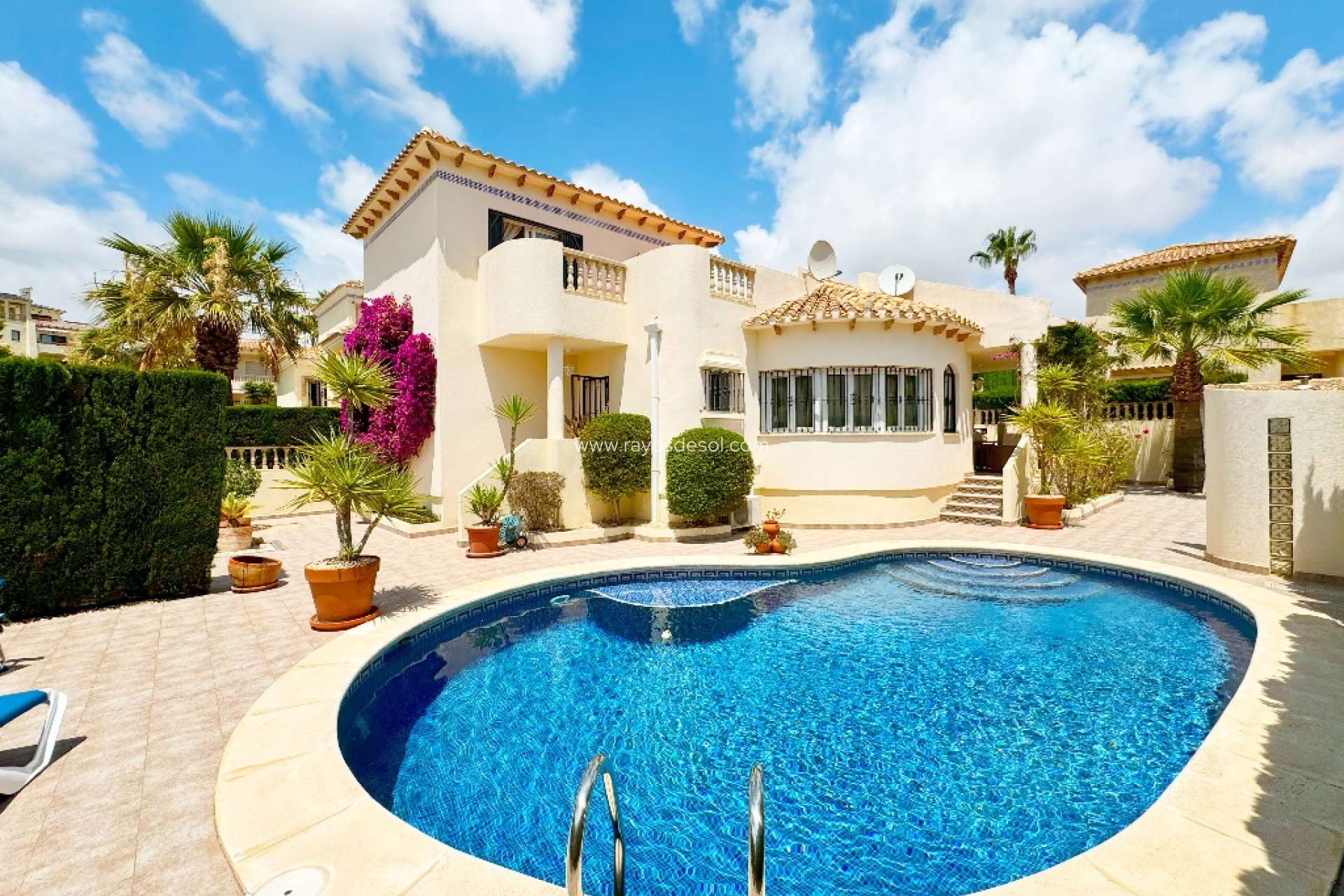 Resale - Villa - Orihuela Costa - Las Ramblas