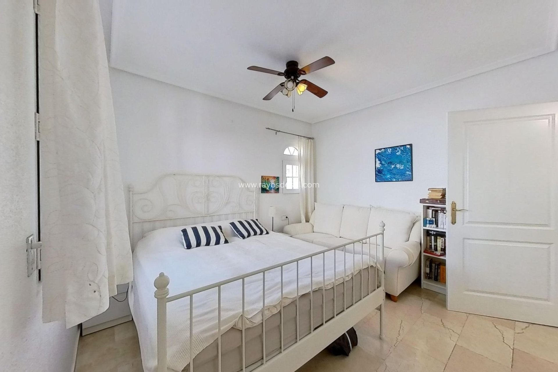 Resale - Villa - Orihuela Costa - Los Dolses