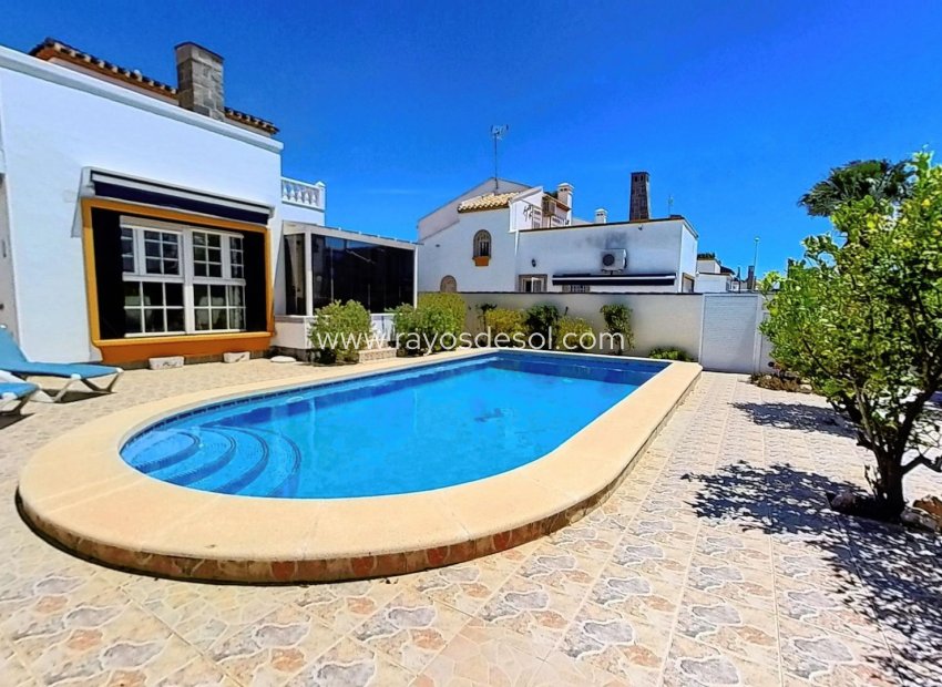 Resale - Villa - Orihuela Costa - Los Dolses