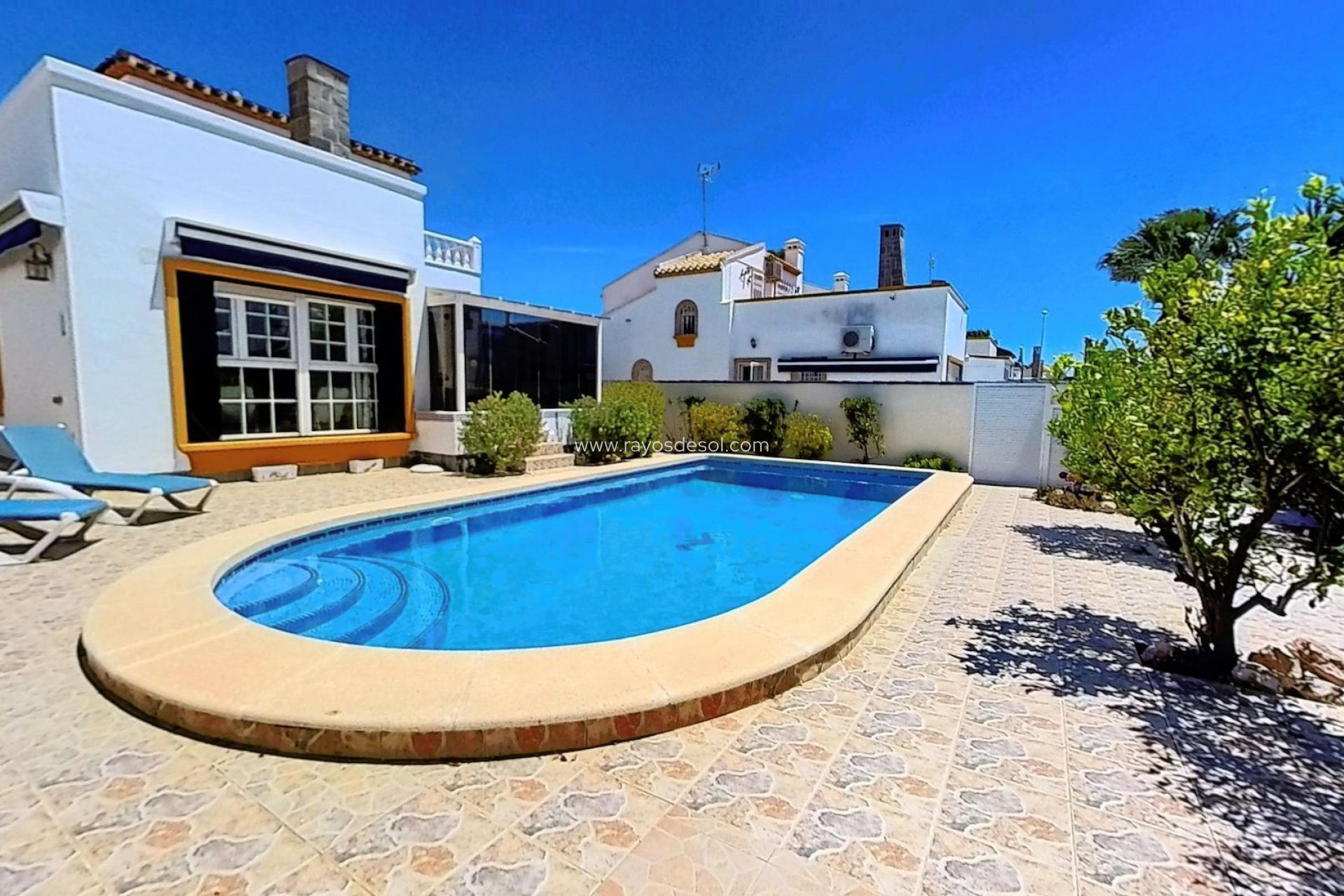 Resale - Villa - Orihuela Costa - Los Dolses