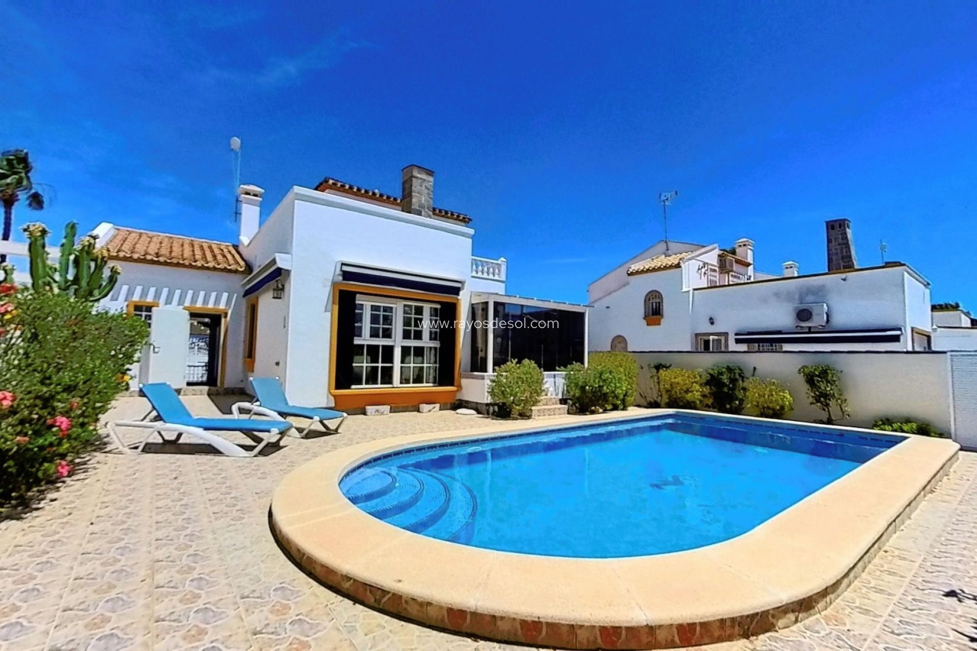 Resale - Villa - Orihuela Costa - Los Dolses