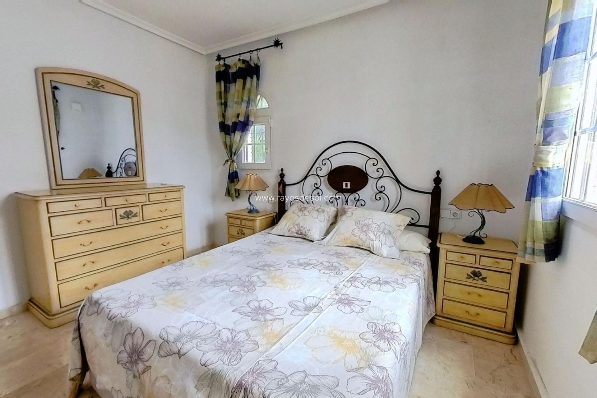 Resale - Villa - Orihuela Costa - Los Dolses