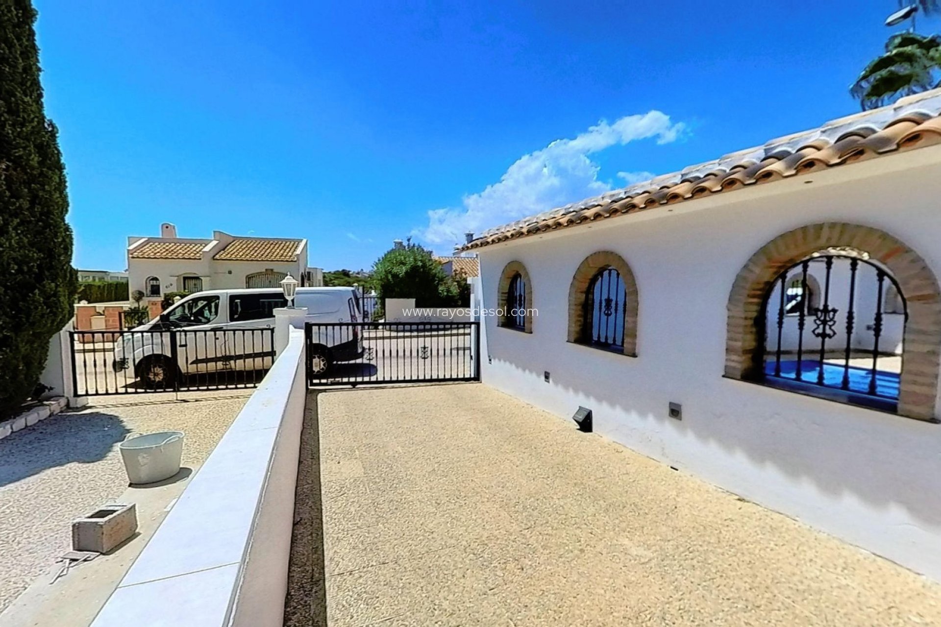 Resale - Villa - Orihuela Costa - Los Dolses