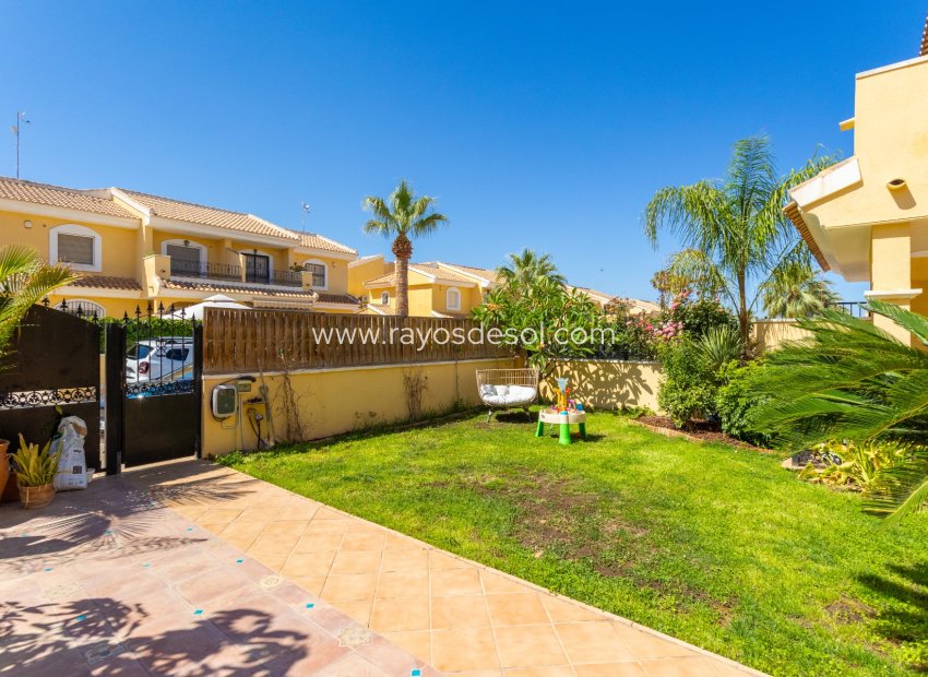 Resale - Villa - Orihuela Costa - Los Dolses