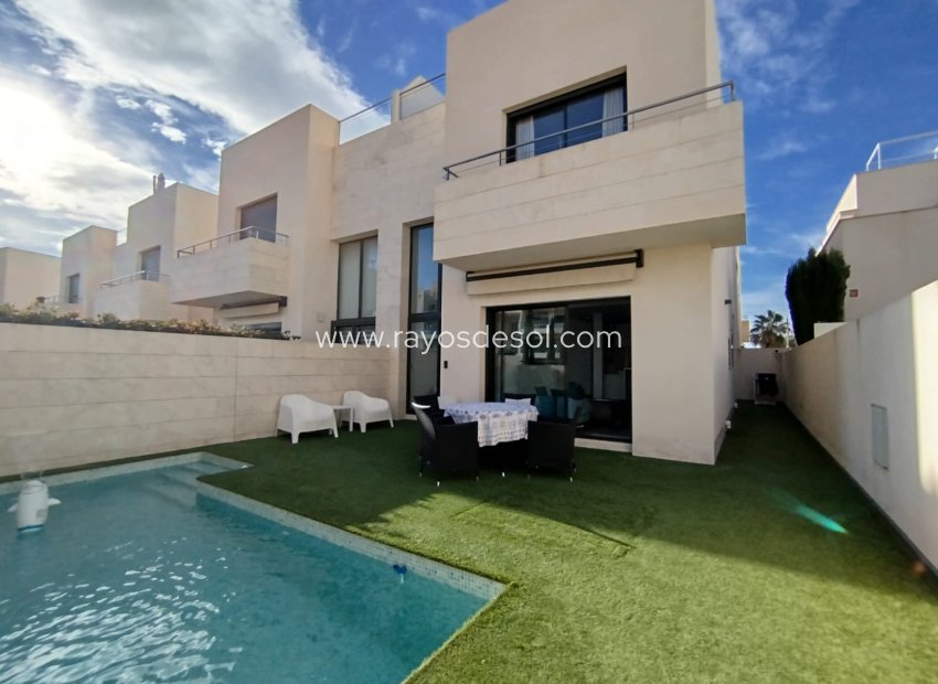 Resale - Villa - Orihuela Costa - Los Dolses