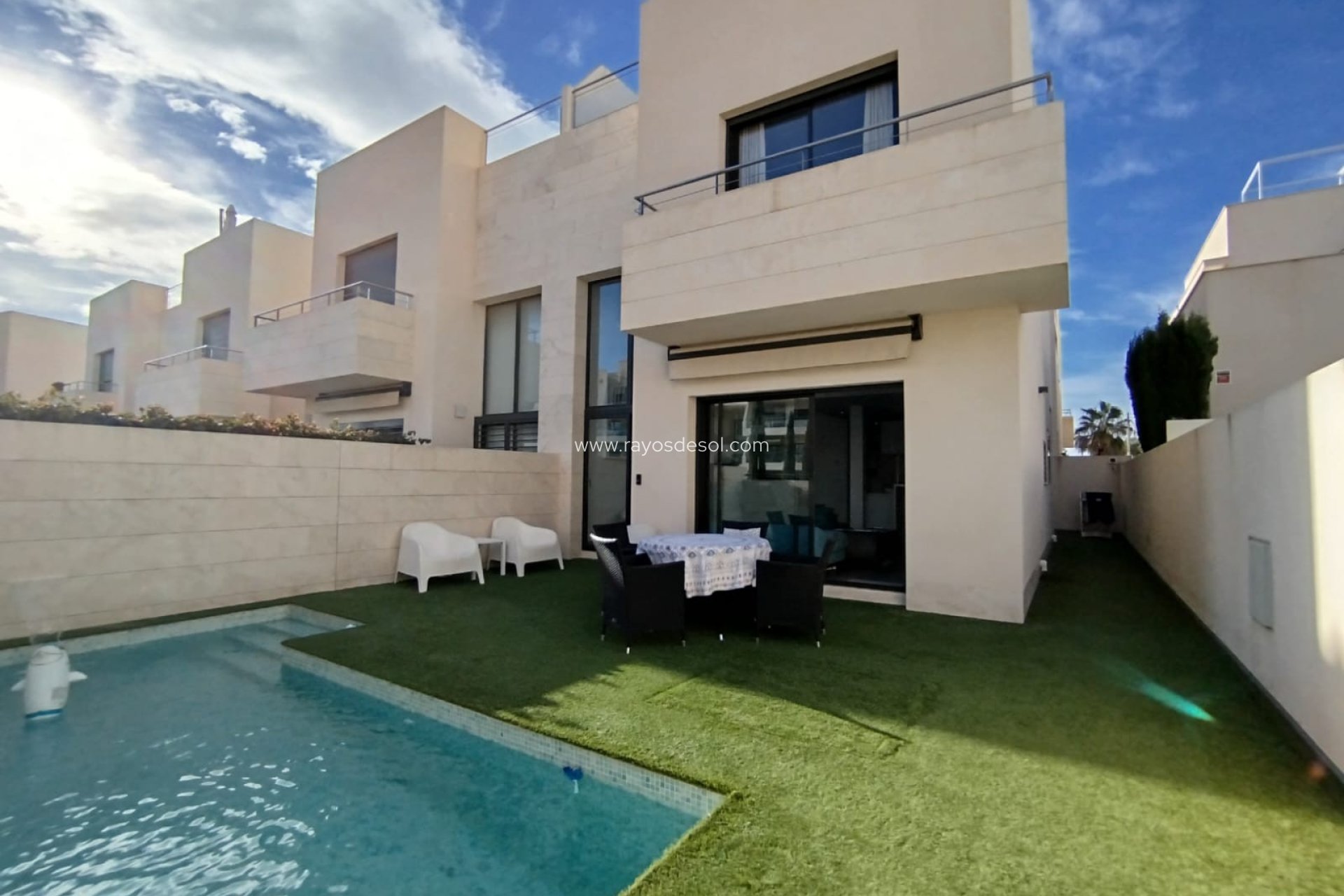 Resale - Villa - Orihuela Costa - Los Dolses