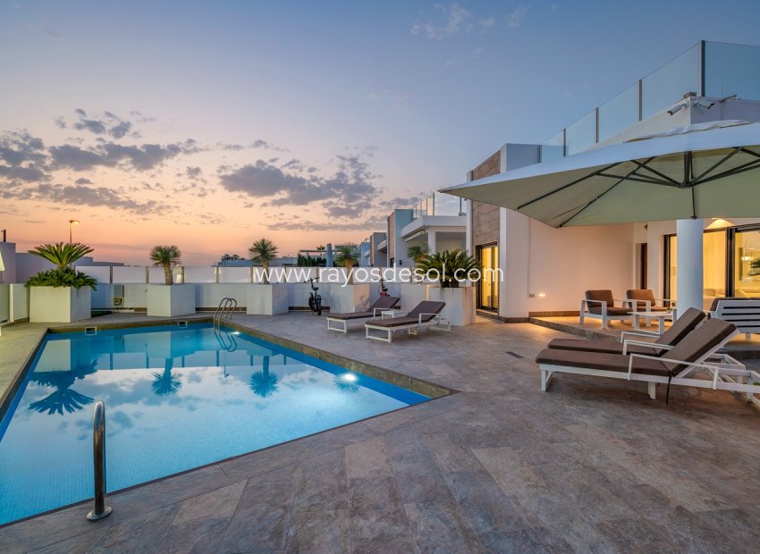 Resale - Villa - Orihuela Costa - Villamartín