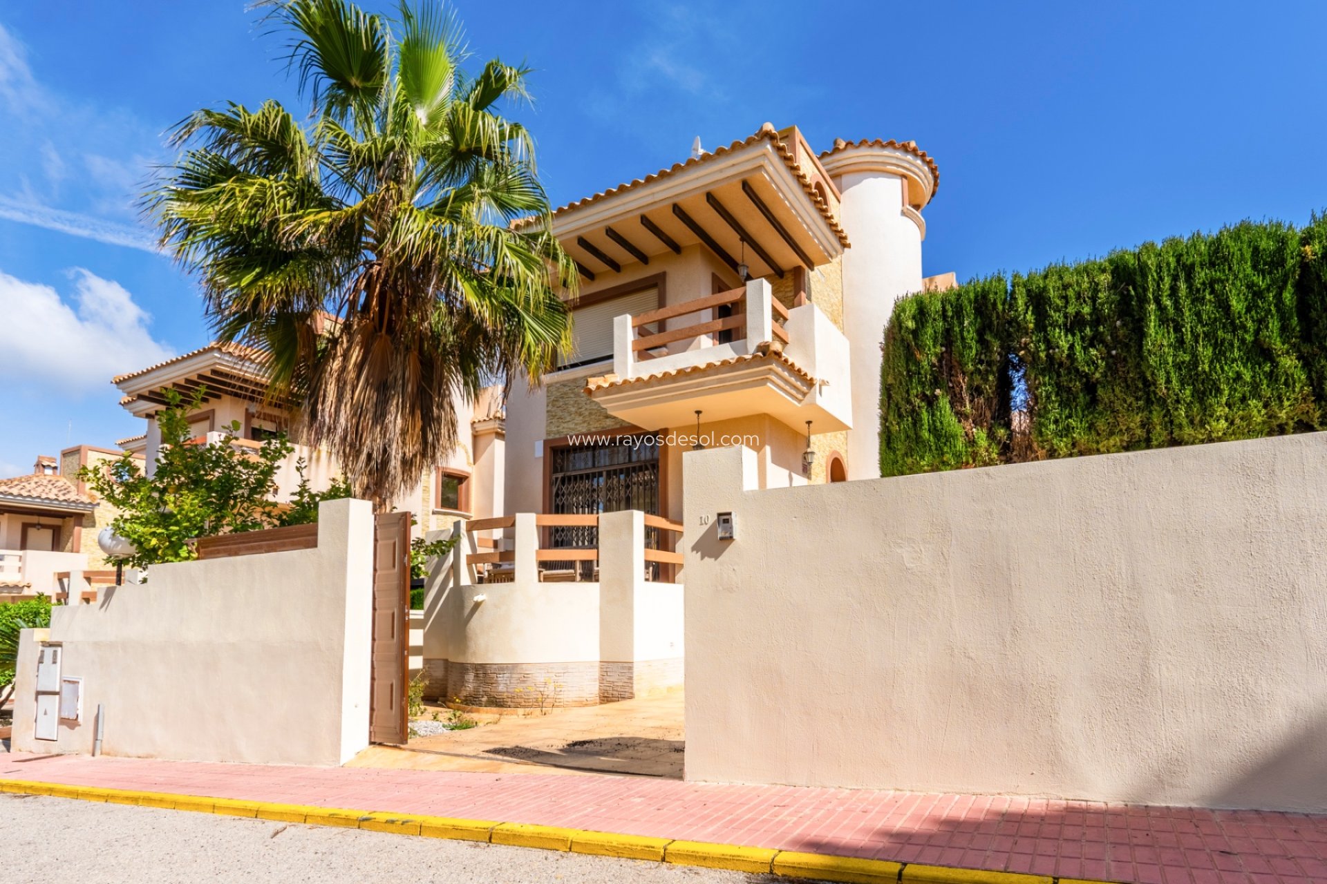 Resale - Villa - Orihuela Costa - Villamartin