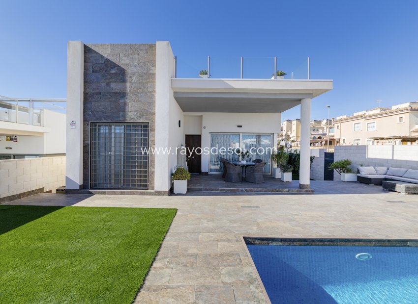 Resale - Villa - Orihuela Costa - Villamartín