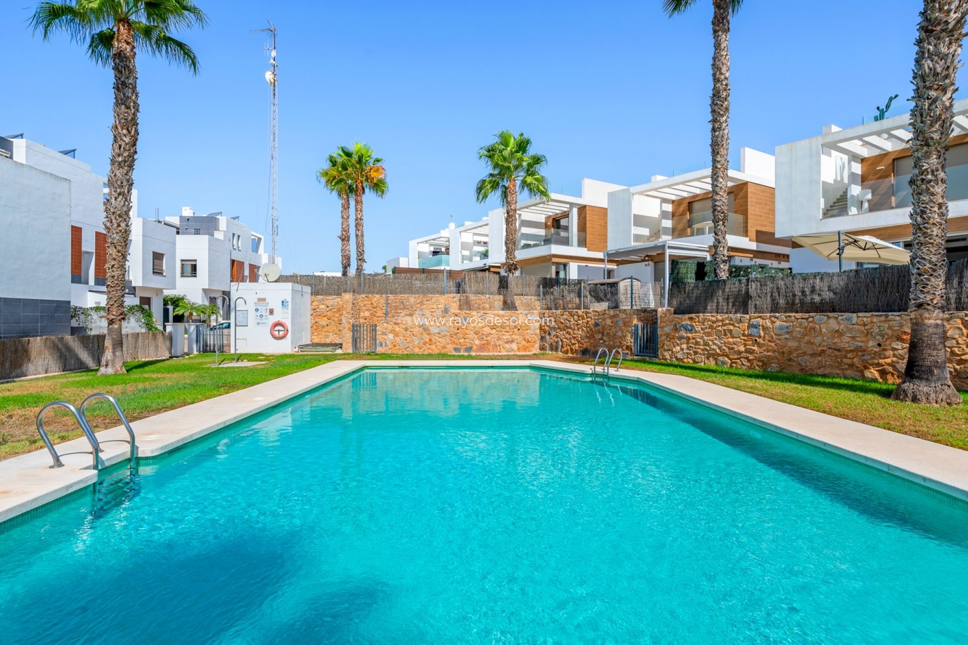 Resale - Villa - Orihuela Costa - Villamartín