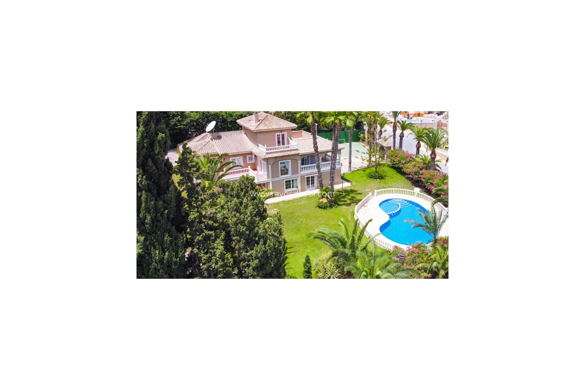 Resale - Villa - Orihuela Costa - Villamartin