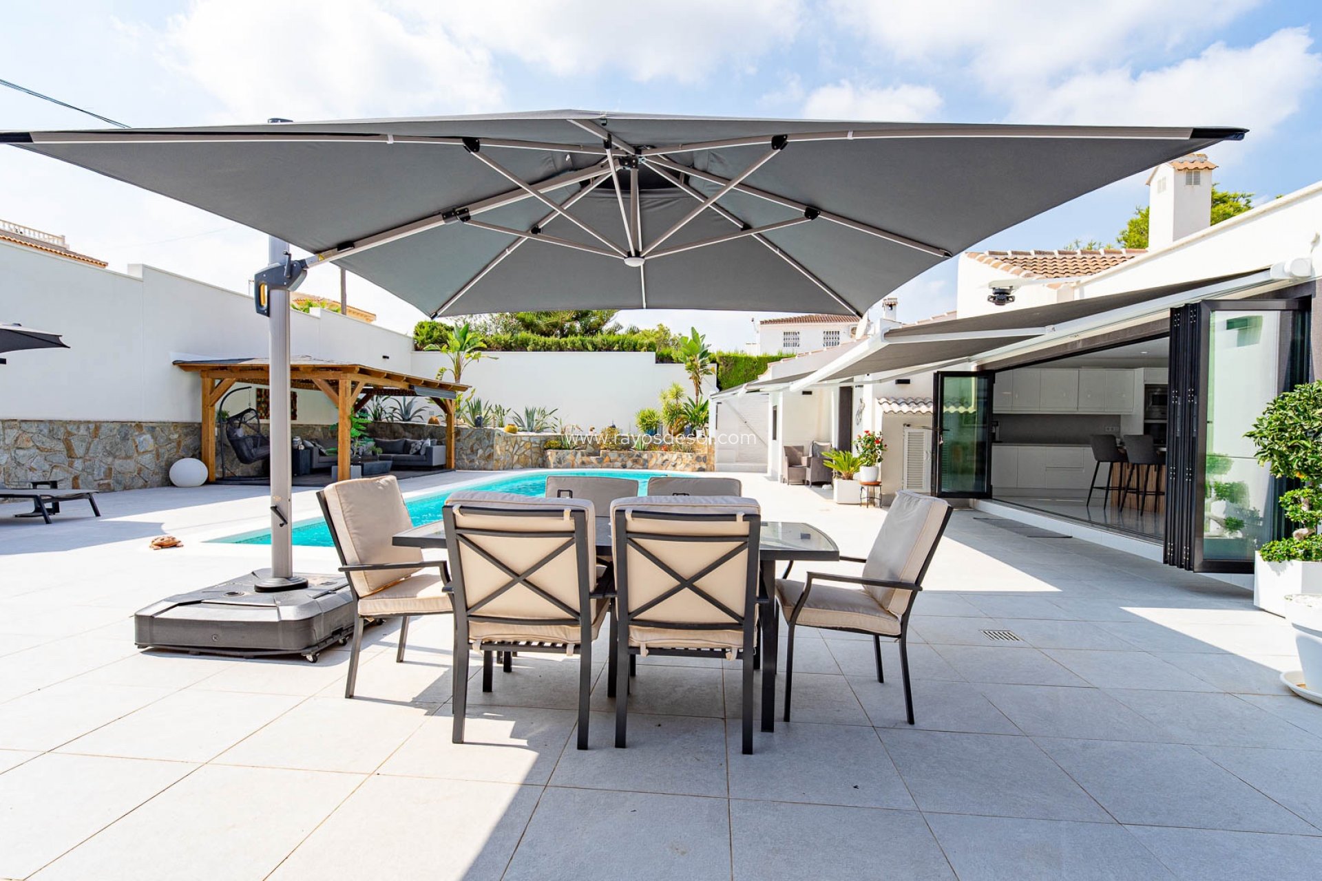 Resale - Villa - Orihuela Costa - Villamartín
