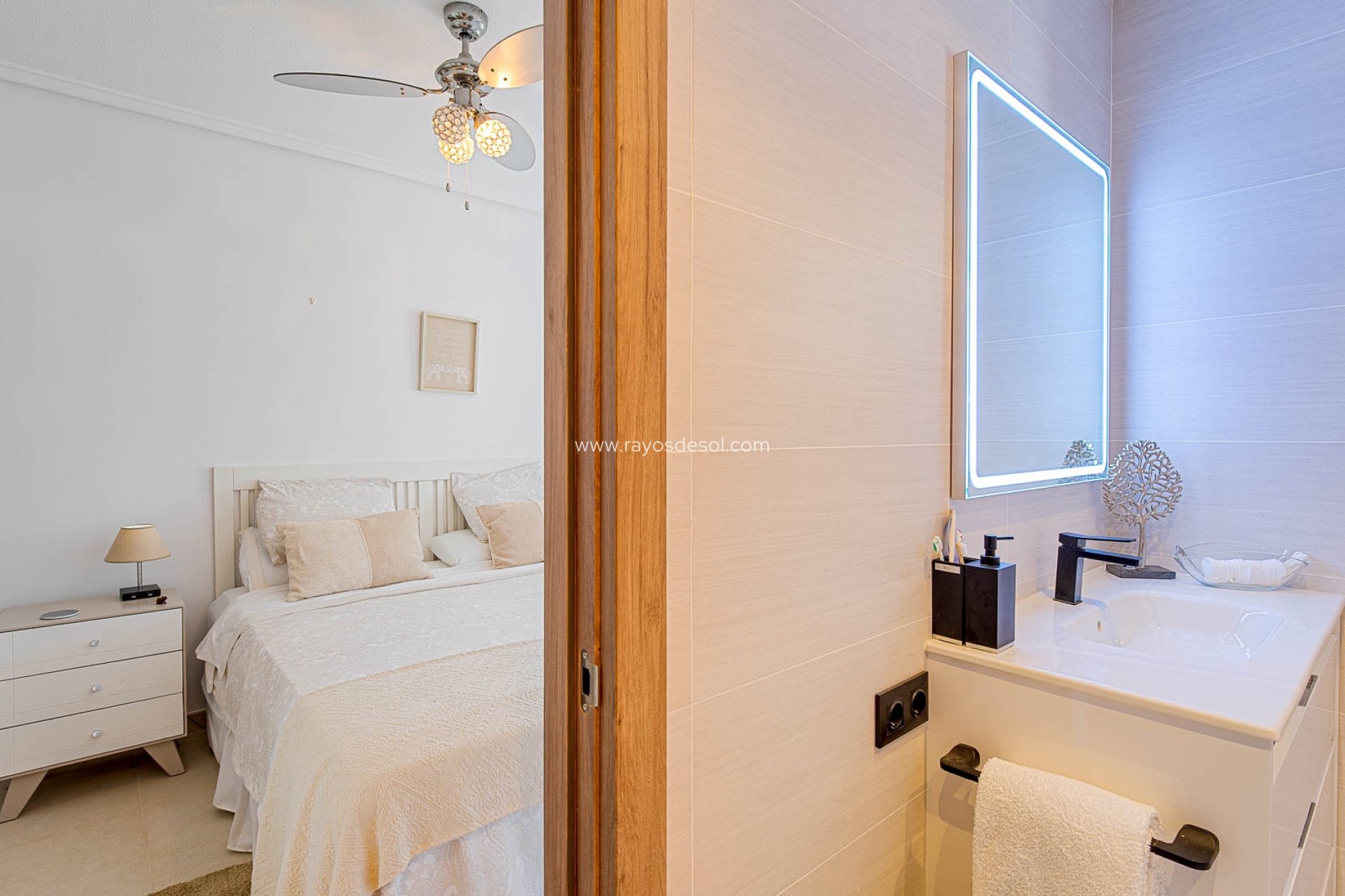 Resale - Villa - Orihuela Costa - Villamartín