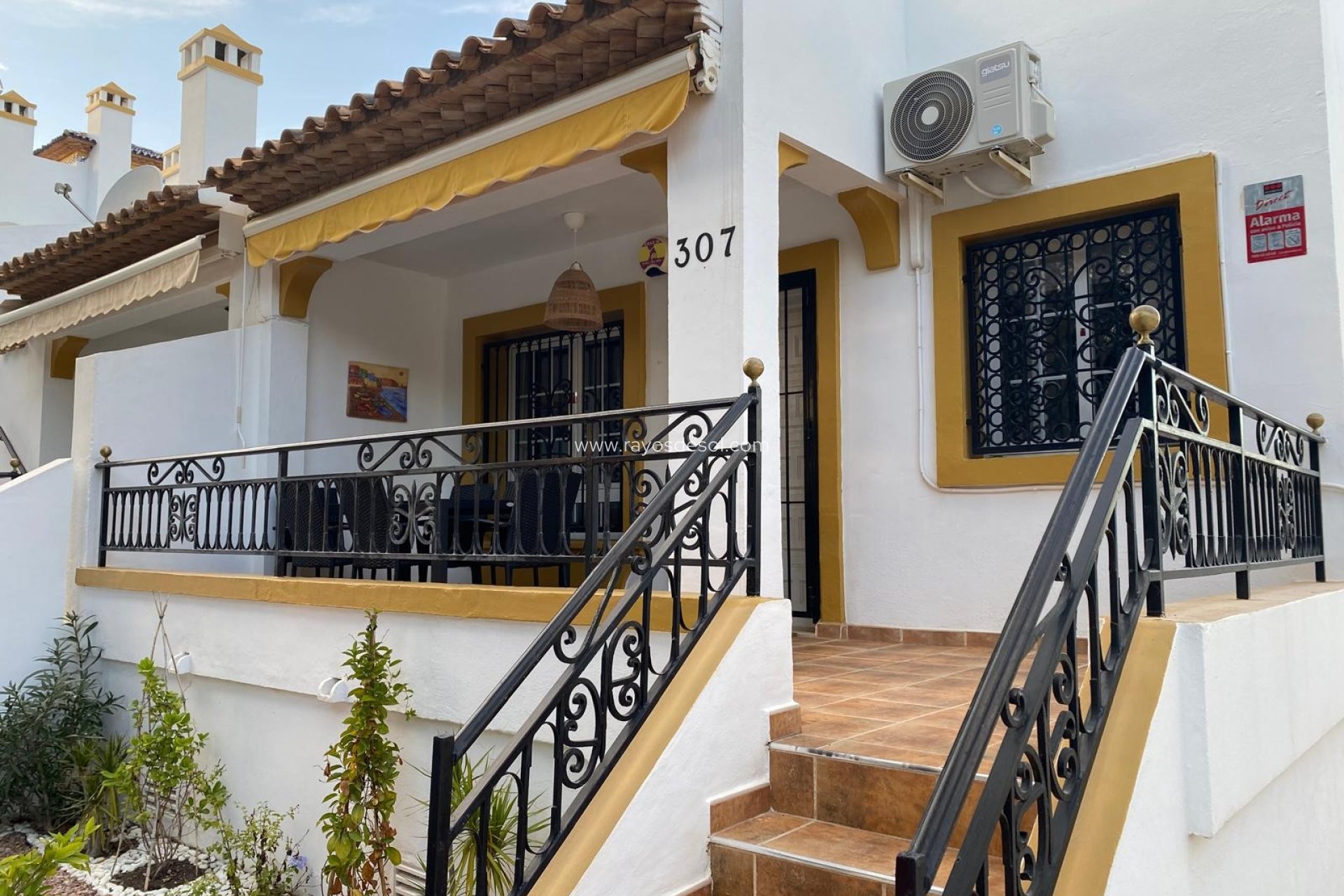 Resale - Villa - Orihuela Costa - Villamartín