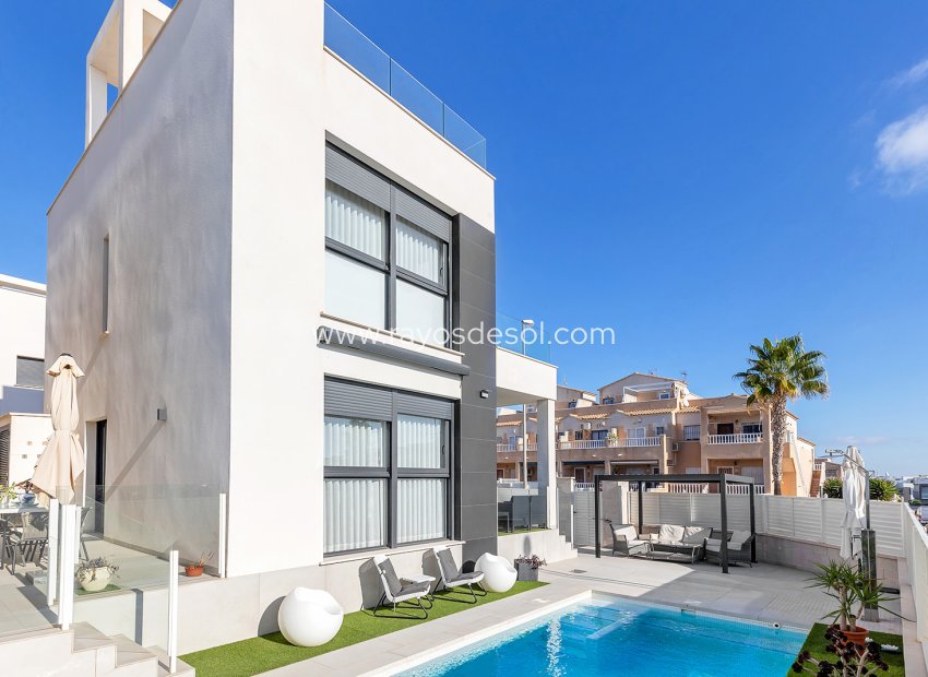 Resale - Villa - Orihuela Costa