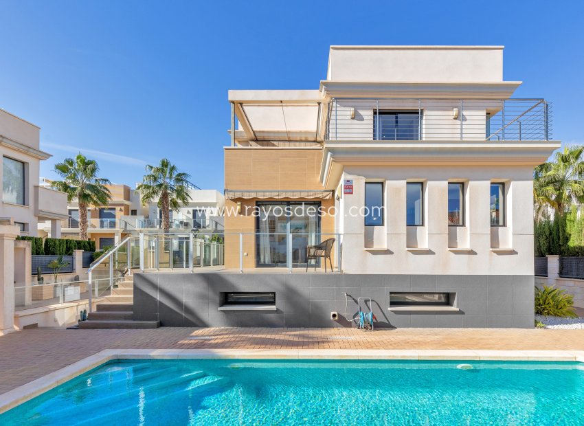 Resale - Villa - Orihuela Costa