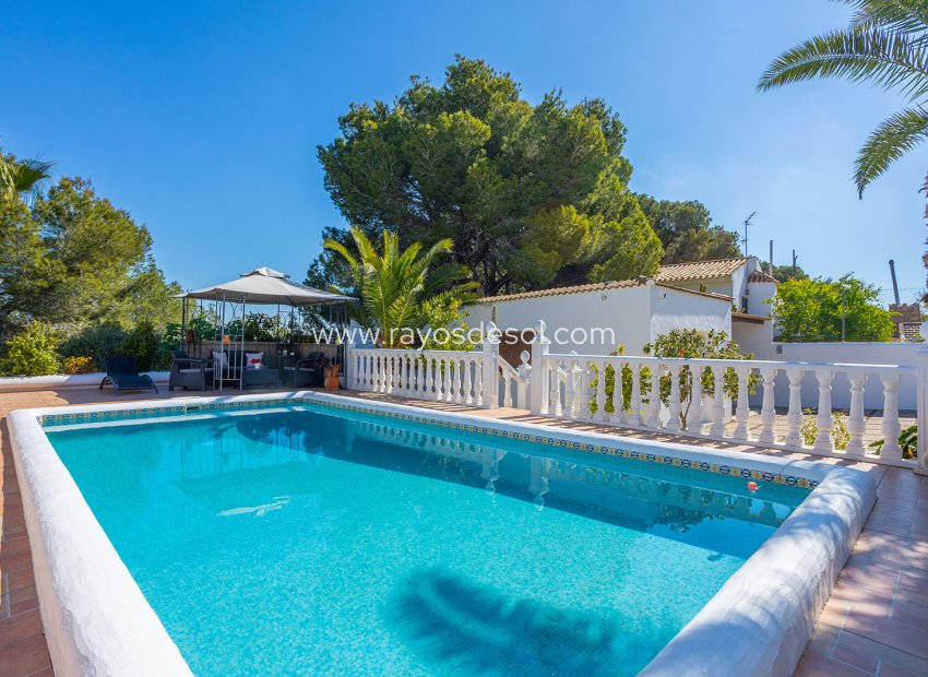Resale - Villa - Orihuela - Orihuela Costa