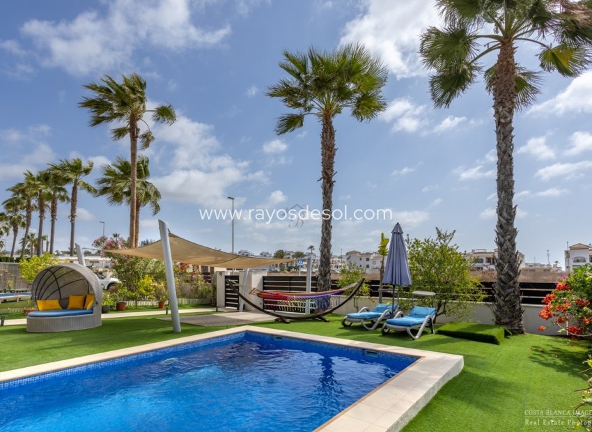 Resale - Villa - Orihuela - Vistabella Golf