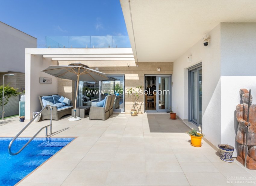 Resale - Villa - Orihuela - Vistabella Golf