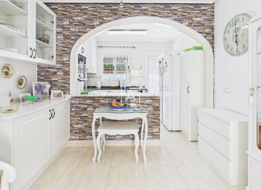Resale - Villa - Pinar de Campoverde