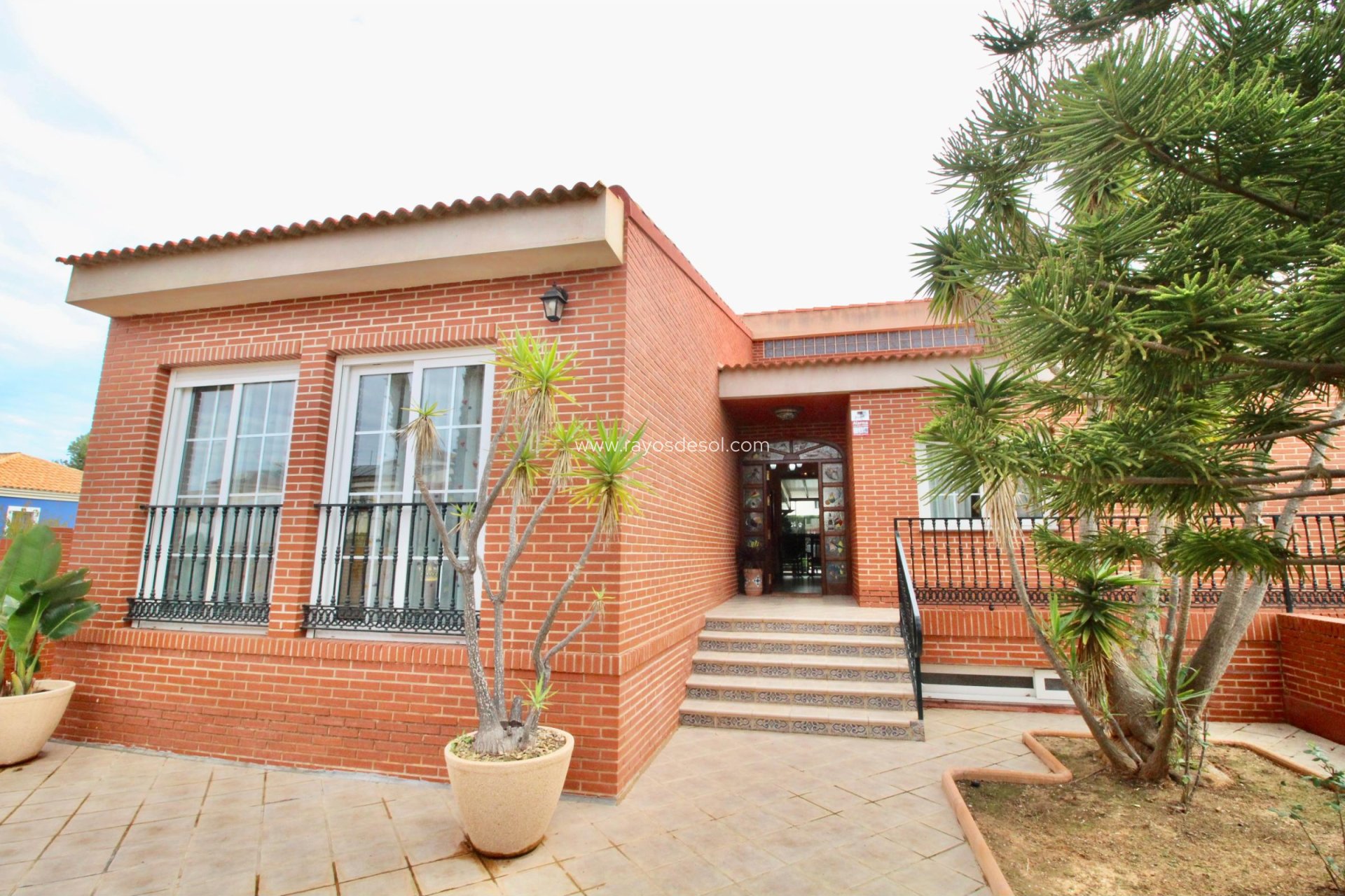 Resale - Villa - Playa Honda