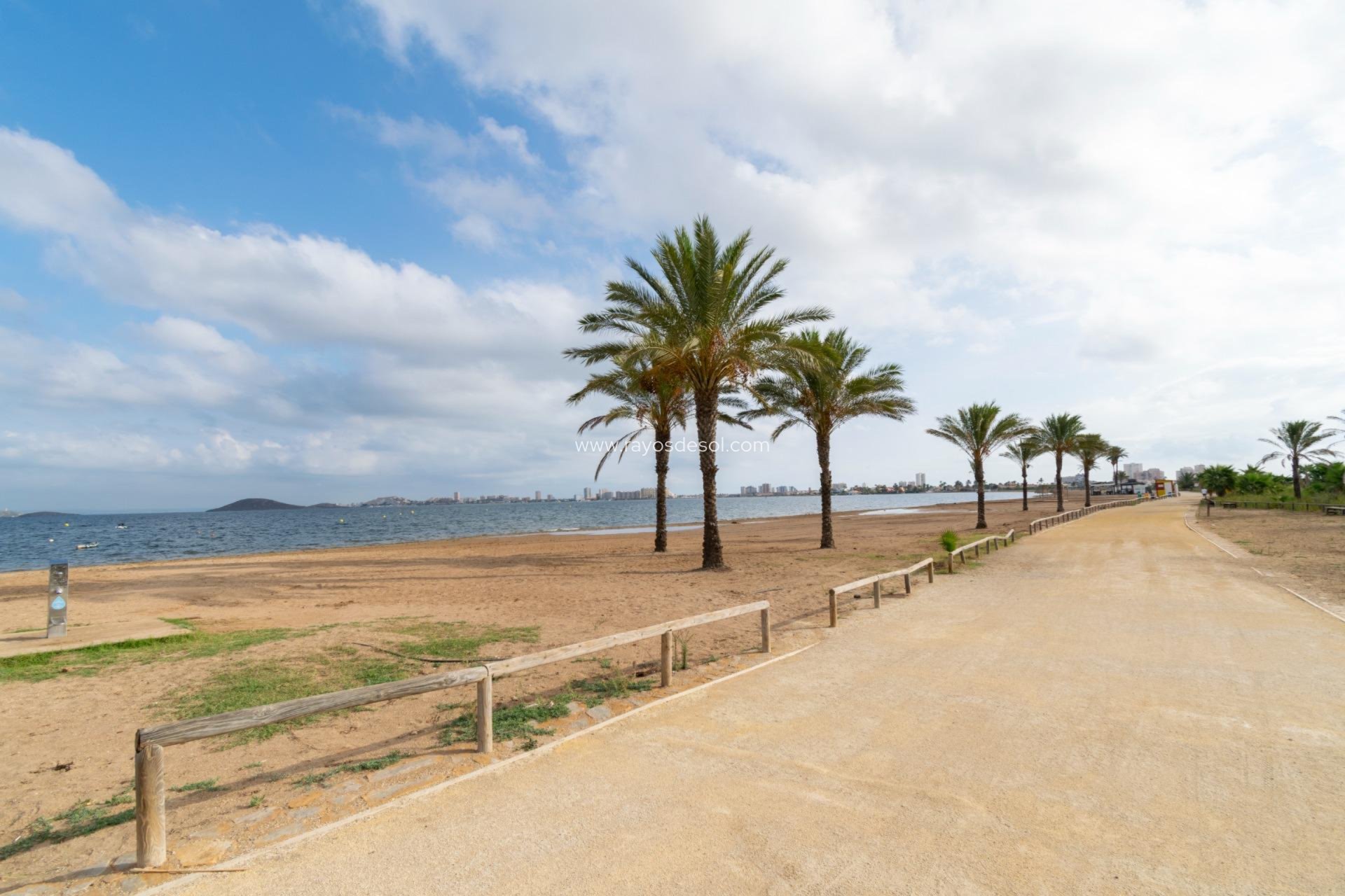 Resale - Villa - Playa Honda