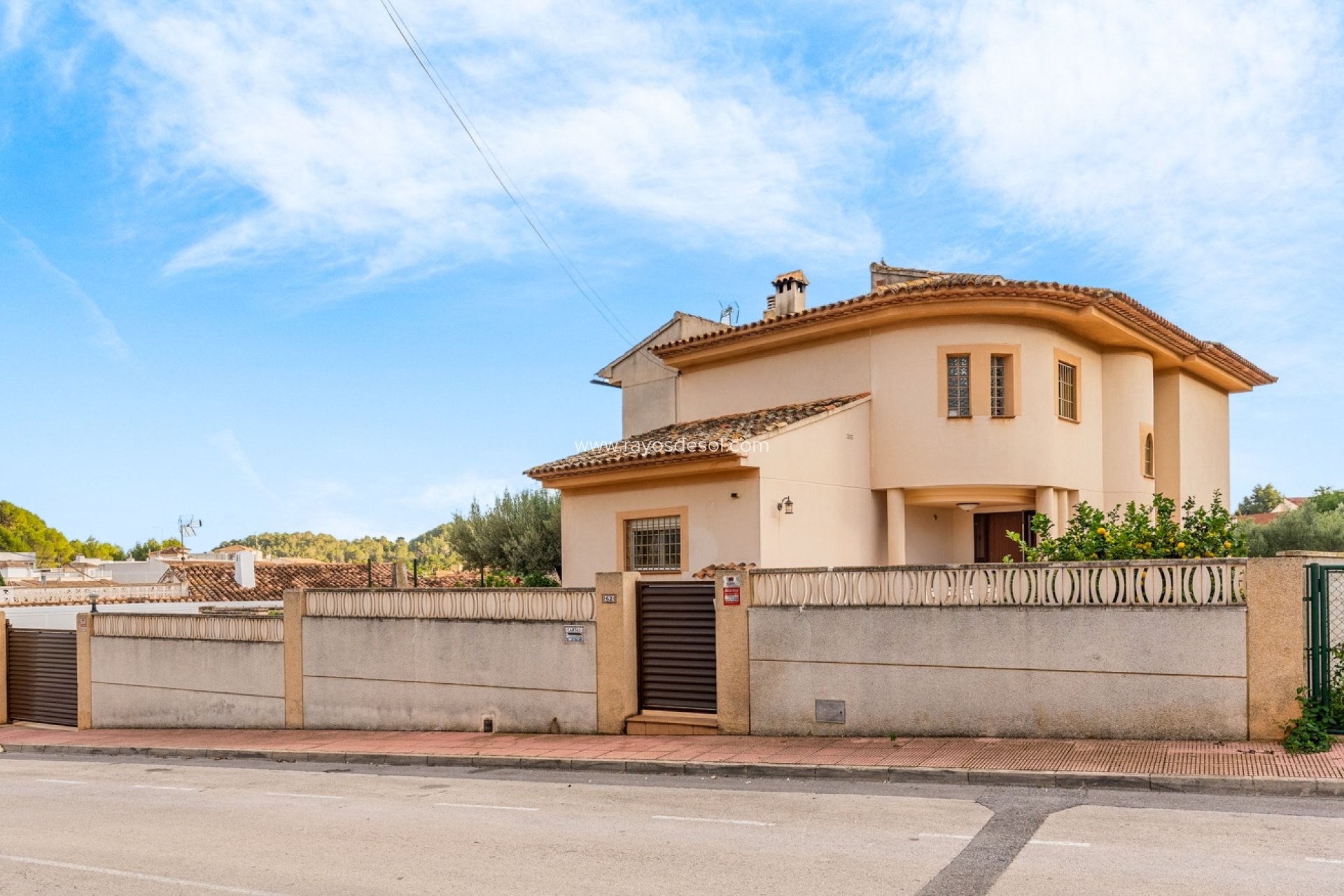 Resale - Villa - Polop