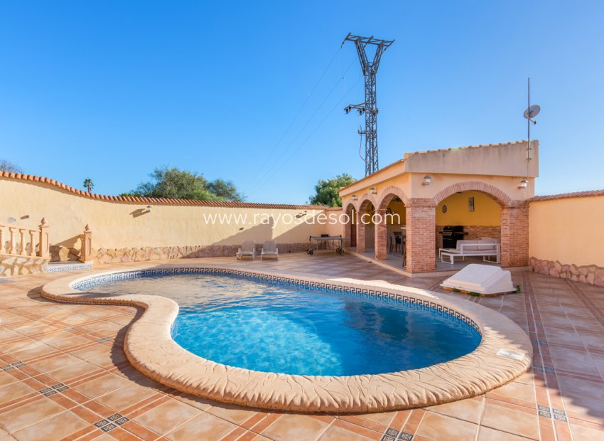 Resale - Villa - Rojales