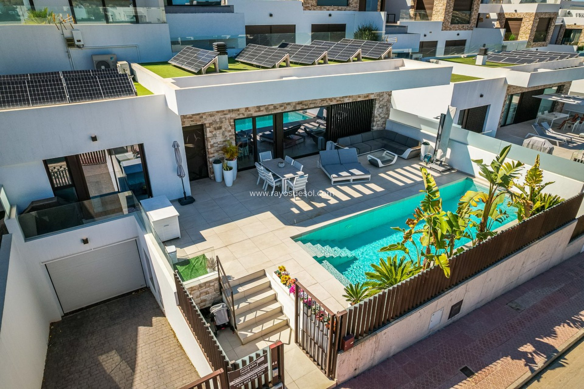 Resale - Villa - ROJALES