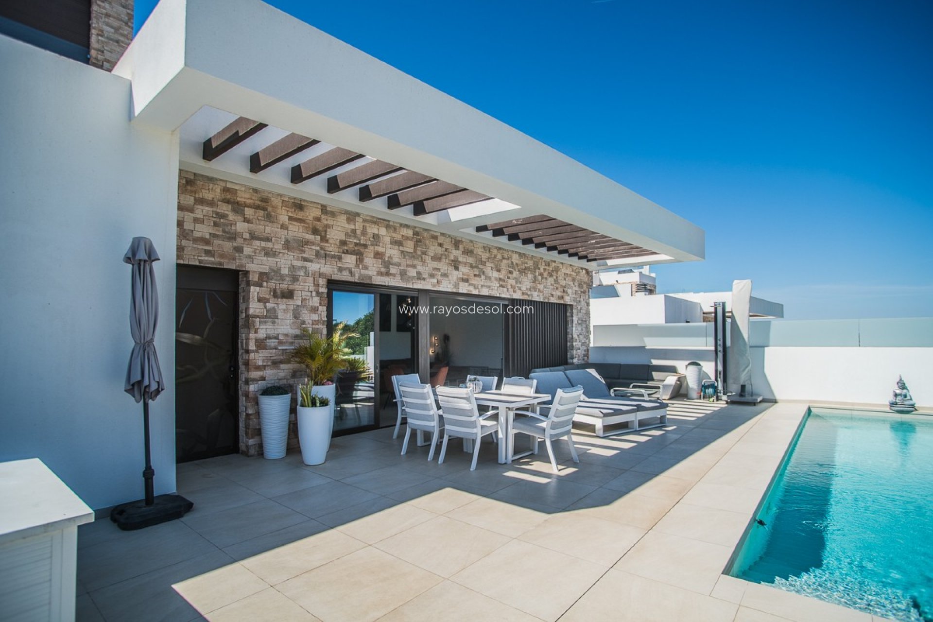 Resale - Villa - ROJALES