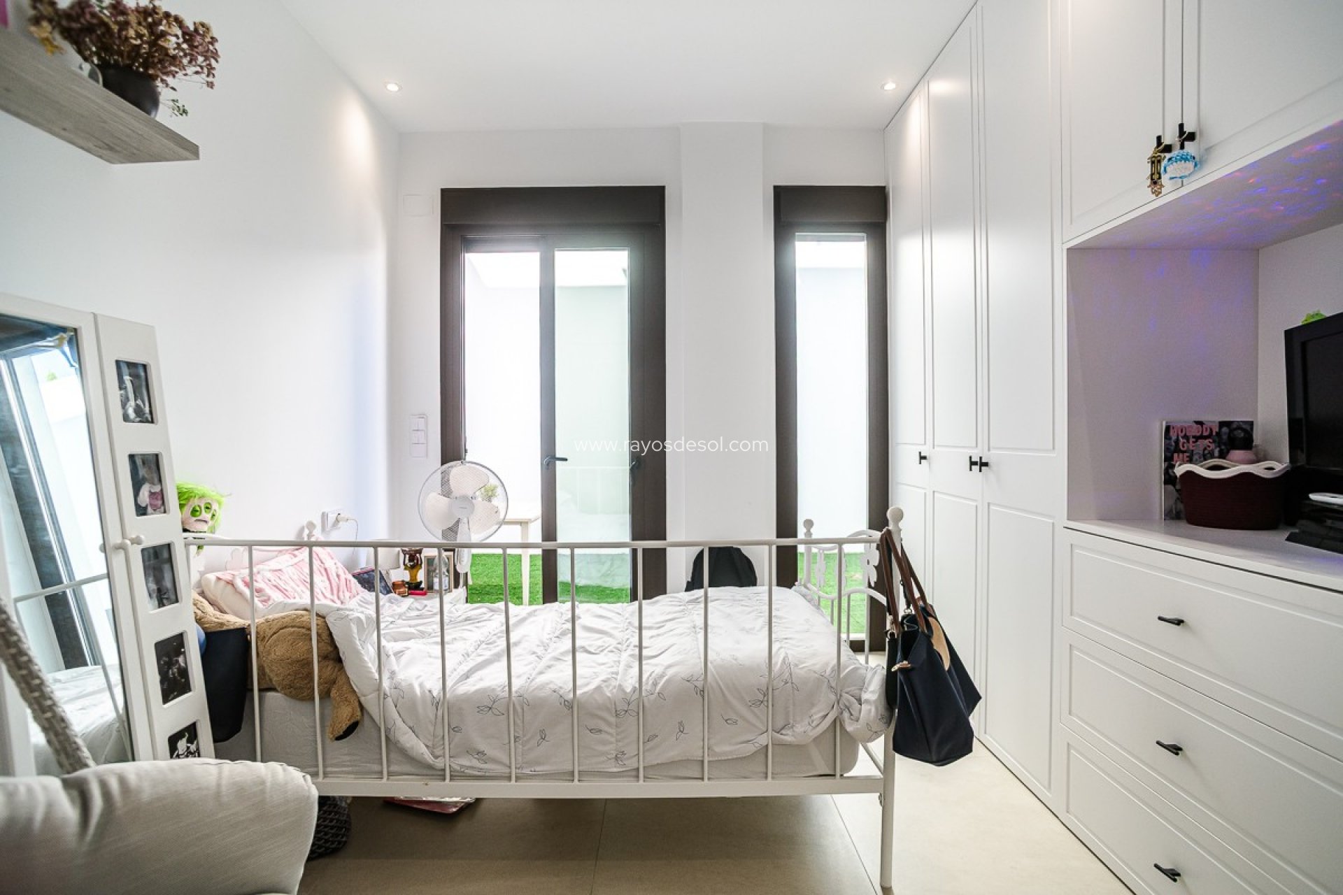 Resale - Villa - ROJALES