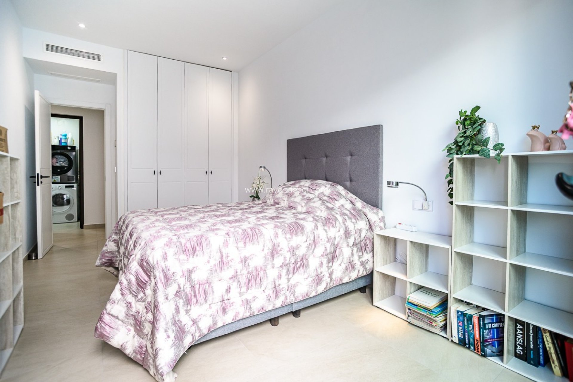 Resale - Villa - ROJALES
