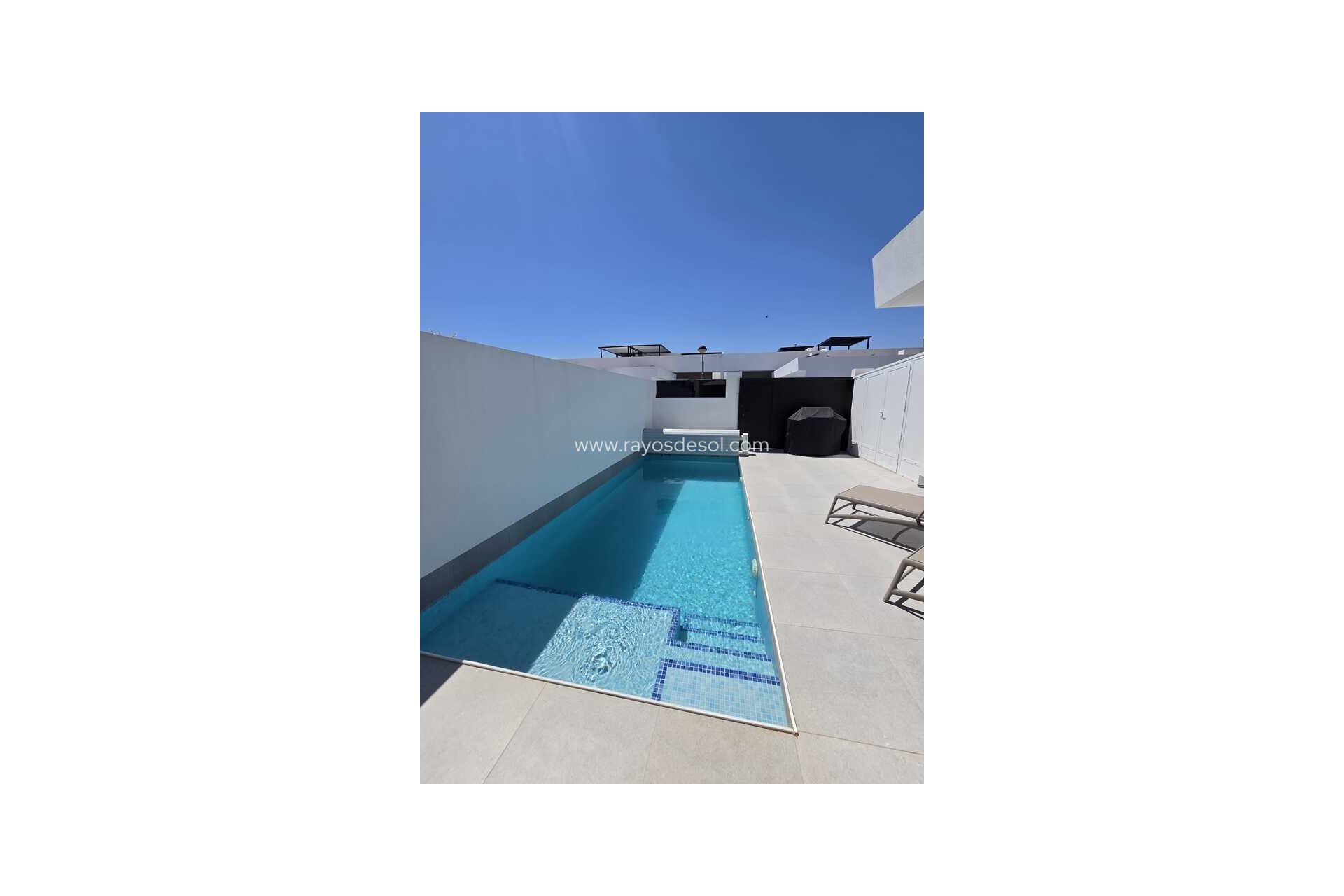 Resale - Villa - Roldan