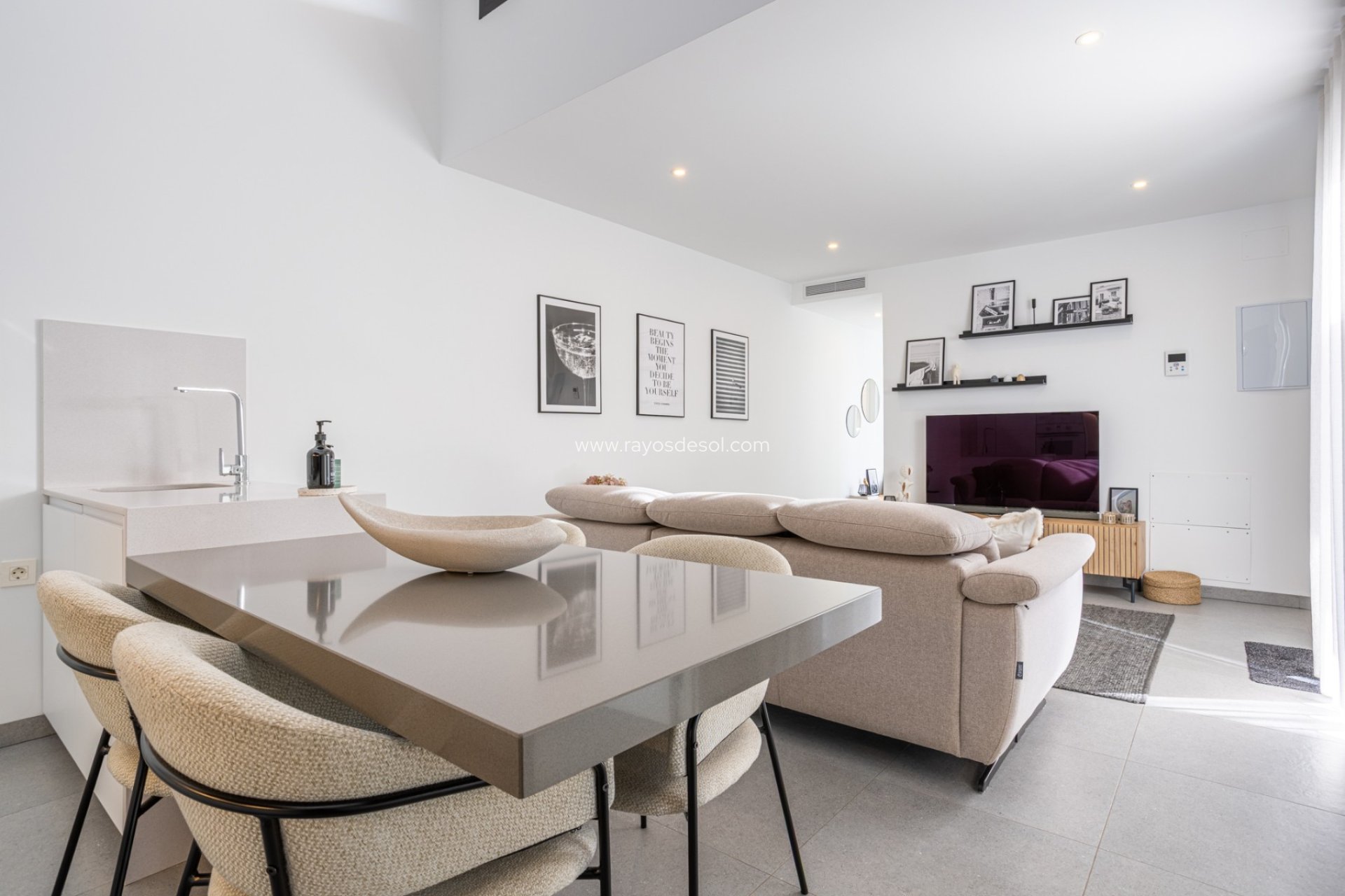 Resale - Villa - Roldan