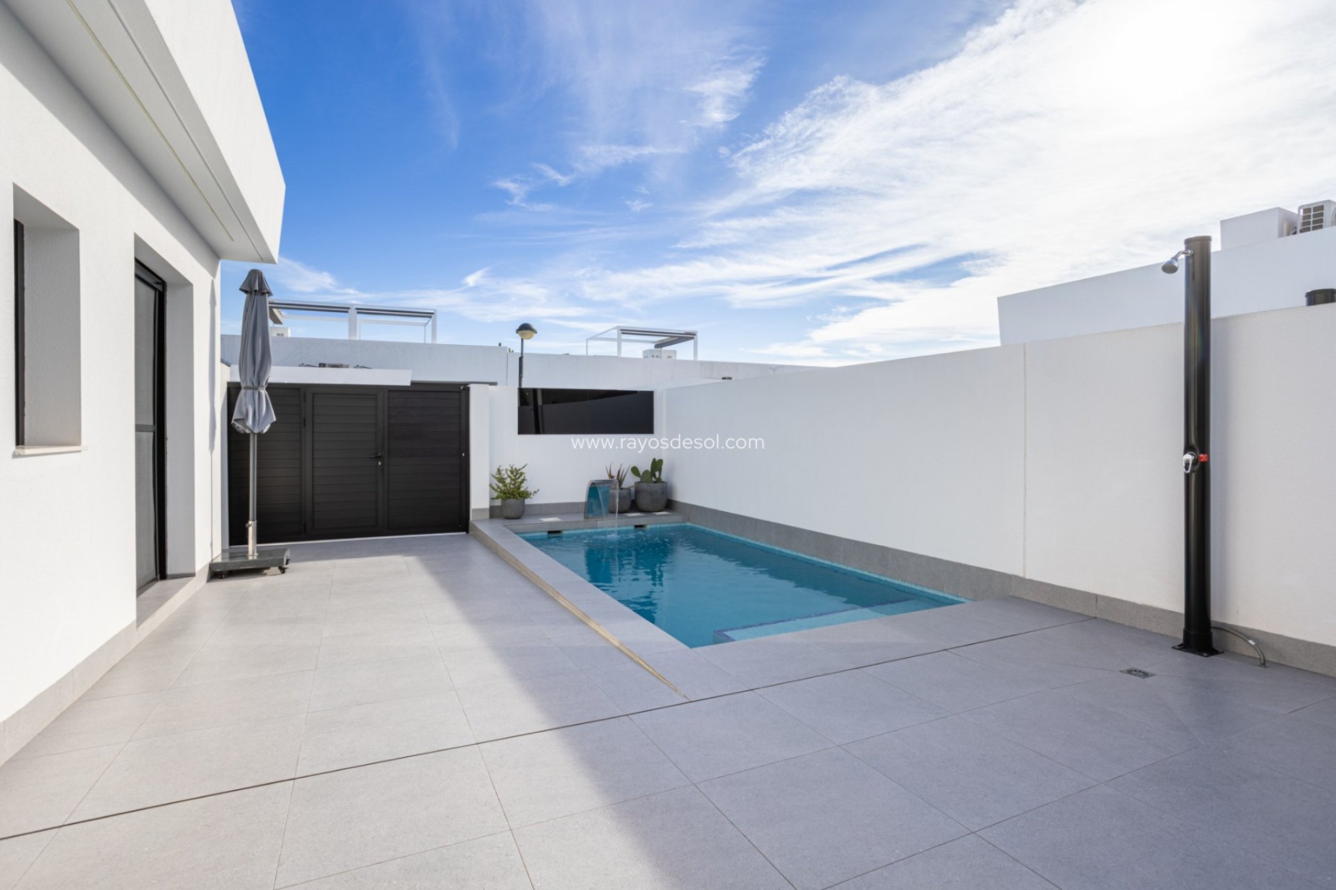 Resale - Villa - Roldan