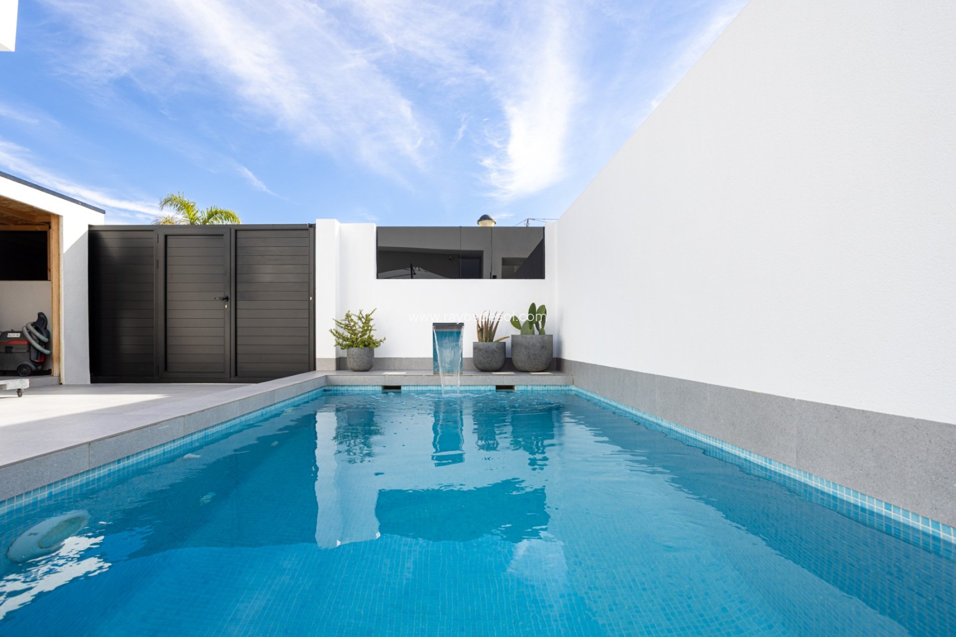 Resale - Villa - Roldan