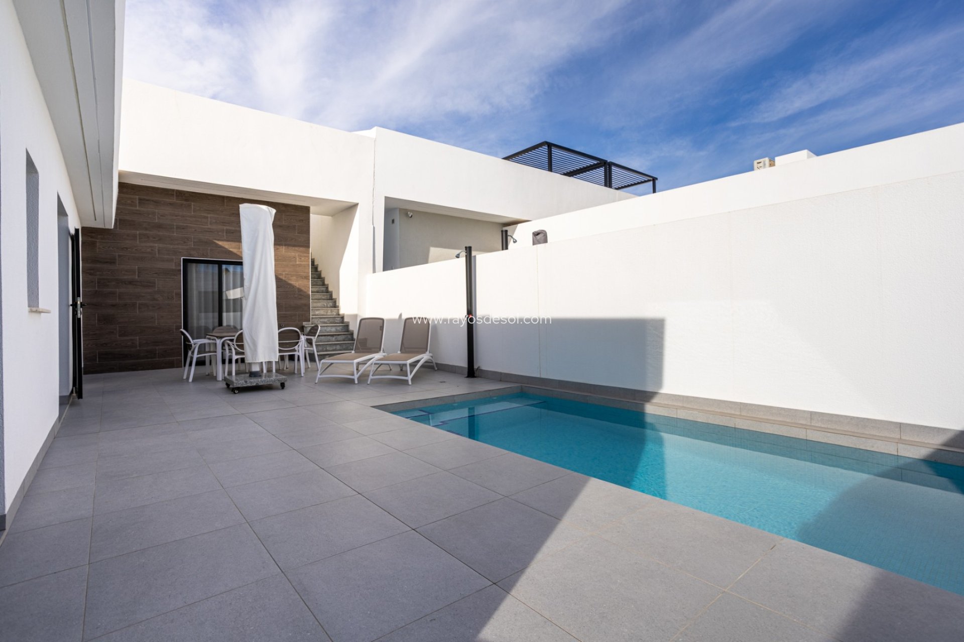 Resale - Villa - Roldan