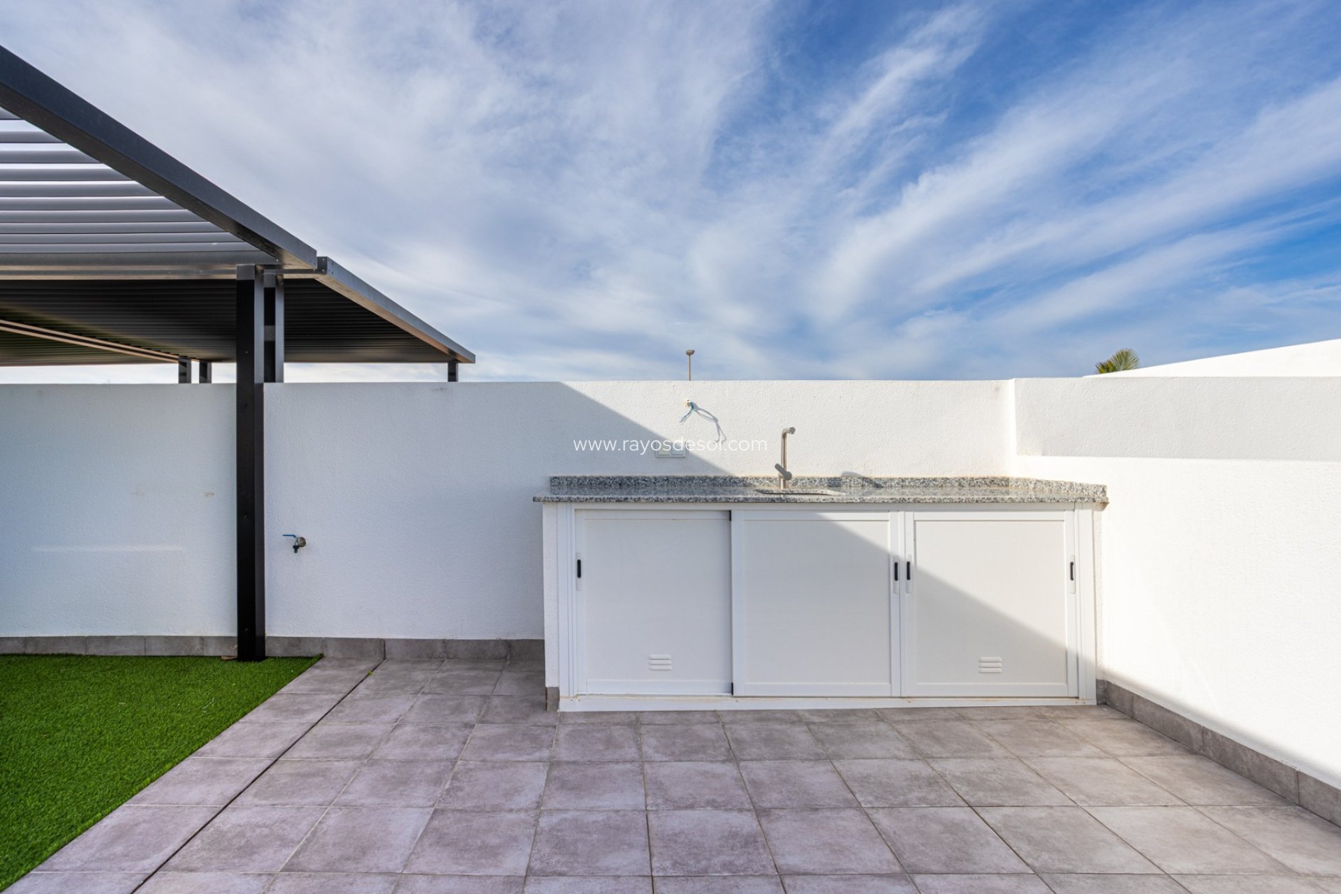 Resale - Villa - Roldan